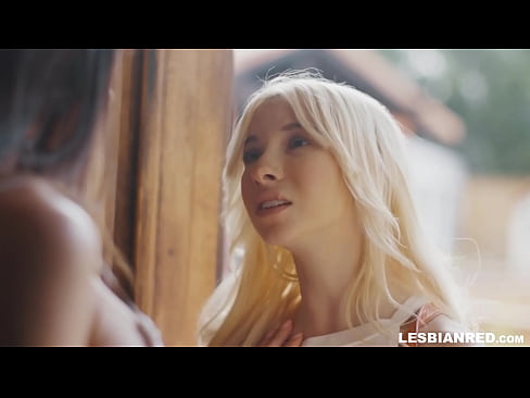 ❤️ Djevojka dolazi kući nekoliko mjeseci kasnije i na kraju jede mačkicu svoje maćehe Porno na hr.pornobot.ru ❌❤