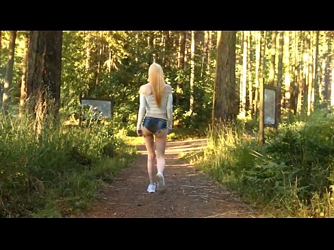 ❤️ Lijepa žena se kreće polako, a ne goli video Porno na hr.pornobot.ru ❌❤