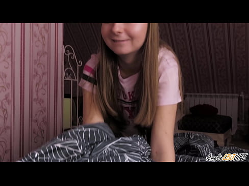❤️ Blondie duboko siše svog BFF-a i dobiva spermu u usta Porno na hr.pornobot.ru ❌❤